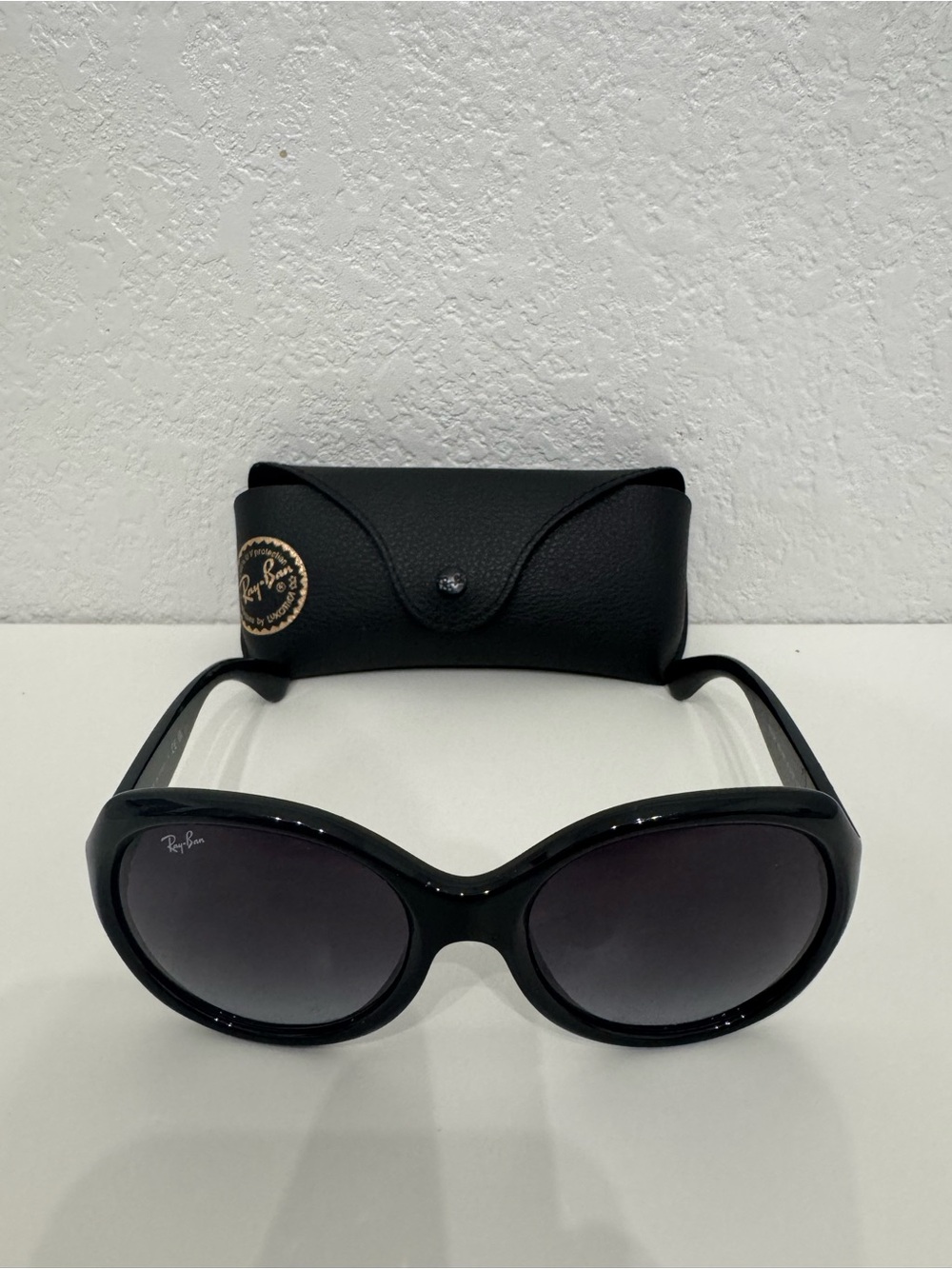 Ray-Ban Women's Black Sunglasses with Gradient Lenses